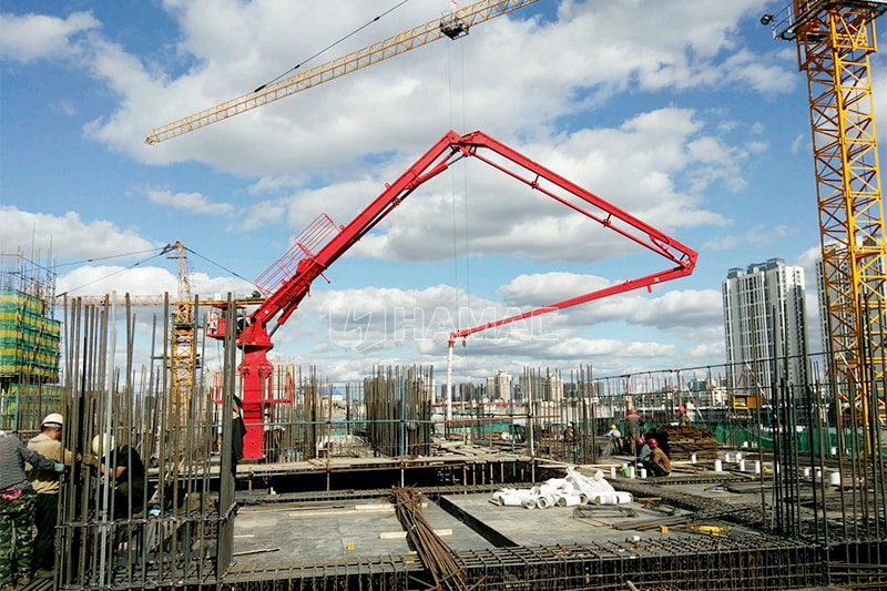 Self-climbing Concrete Placing Boom