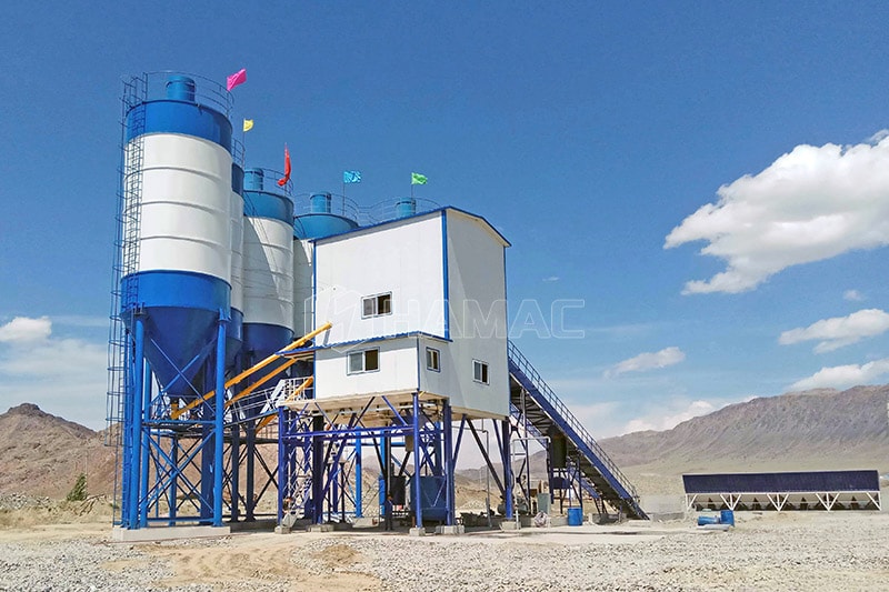 Belt conveyor type concrete batch plant